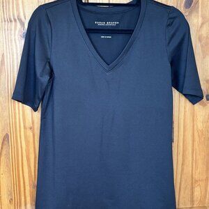 Susan Graver Modern Essentials XXS Black V-Neck Short Sleeve Knit T-Shirt Top